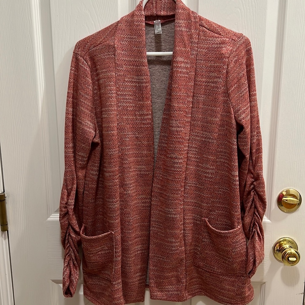 Simlu cardigan, size medium